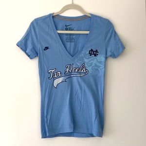 Nike UNC Tar Heels V-Neck Tee